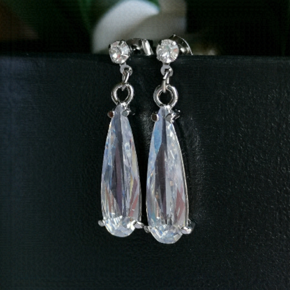 NEW Silver cz teardrop dangle stud earrings